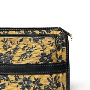 Alternative view of Wallet - E705